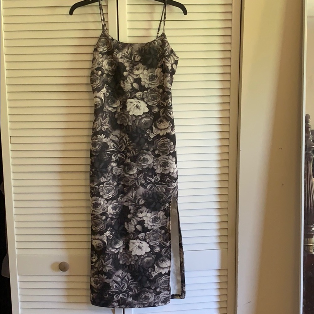 Flowered dress super cute!